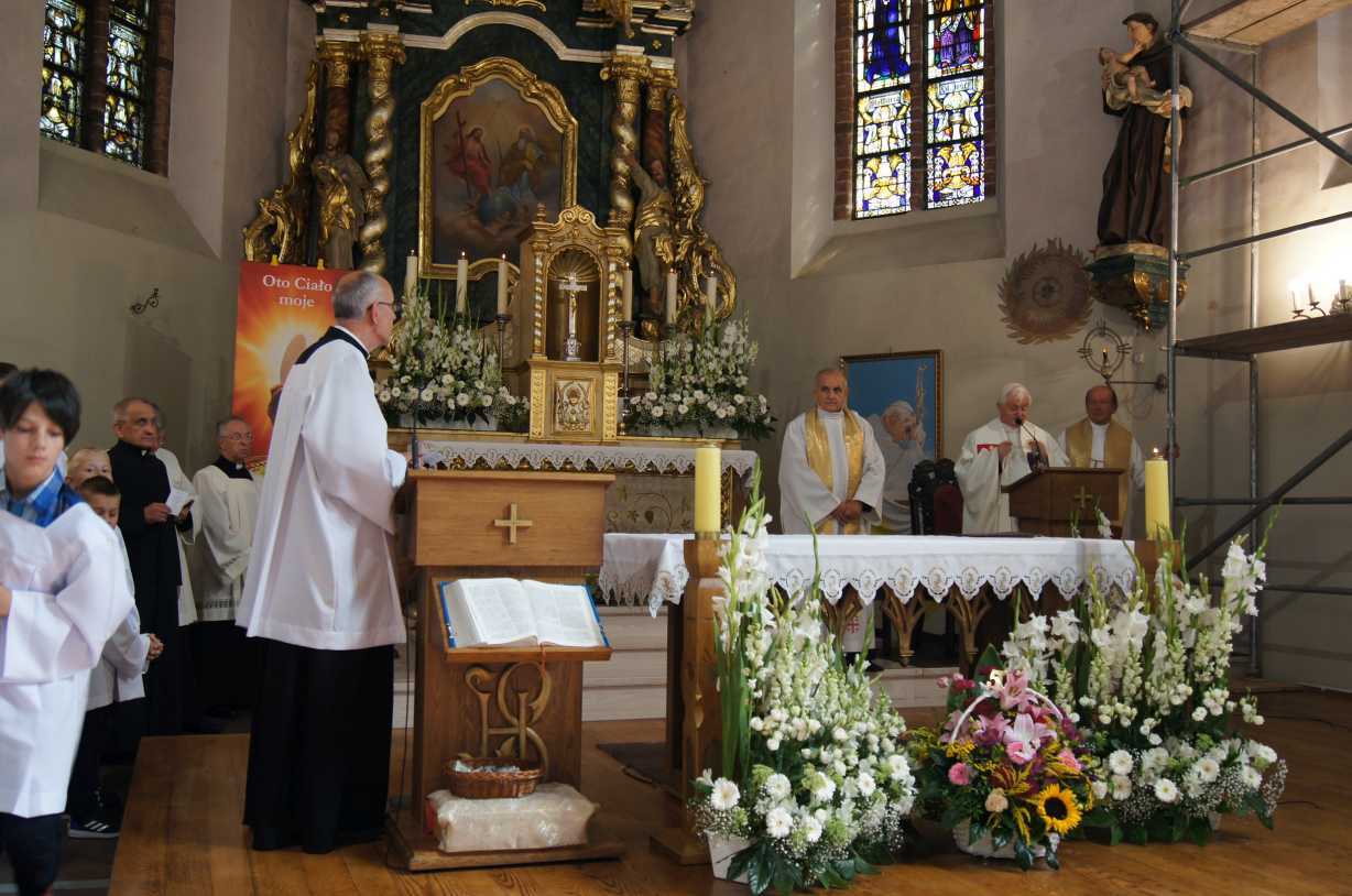 Z Oty Jubileusz Kap A Stwa Ks Seniora Sergiusza Borszczowa Parafia W